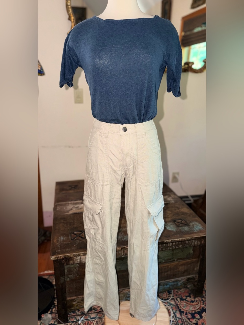 OUTFIT! J Crew Linen Knit top w/Aeropostale Cargo Pants in Light Beige